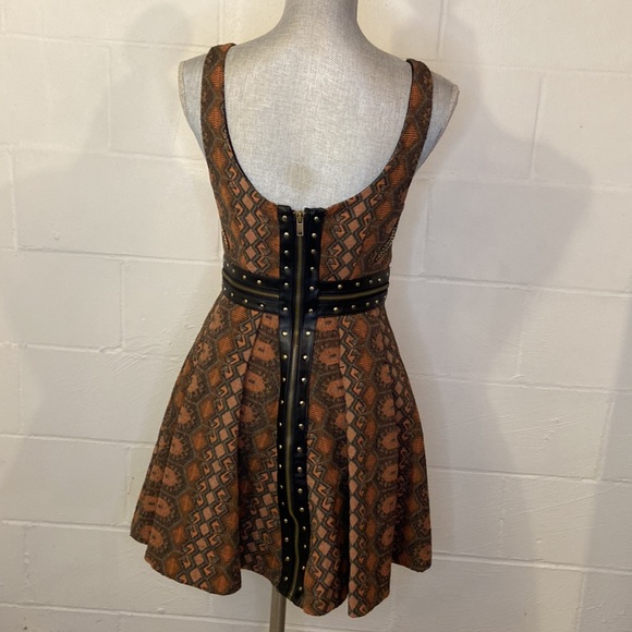 ❌ Free People New Romantics Santa Anna Fit N Flare Boho studded Dress Size 4 - Picture 5 of 10